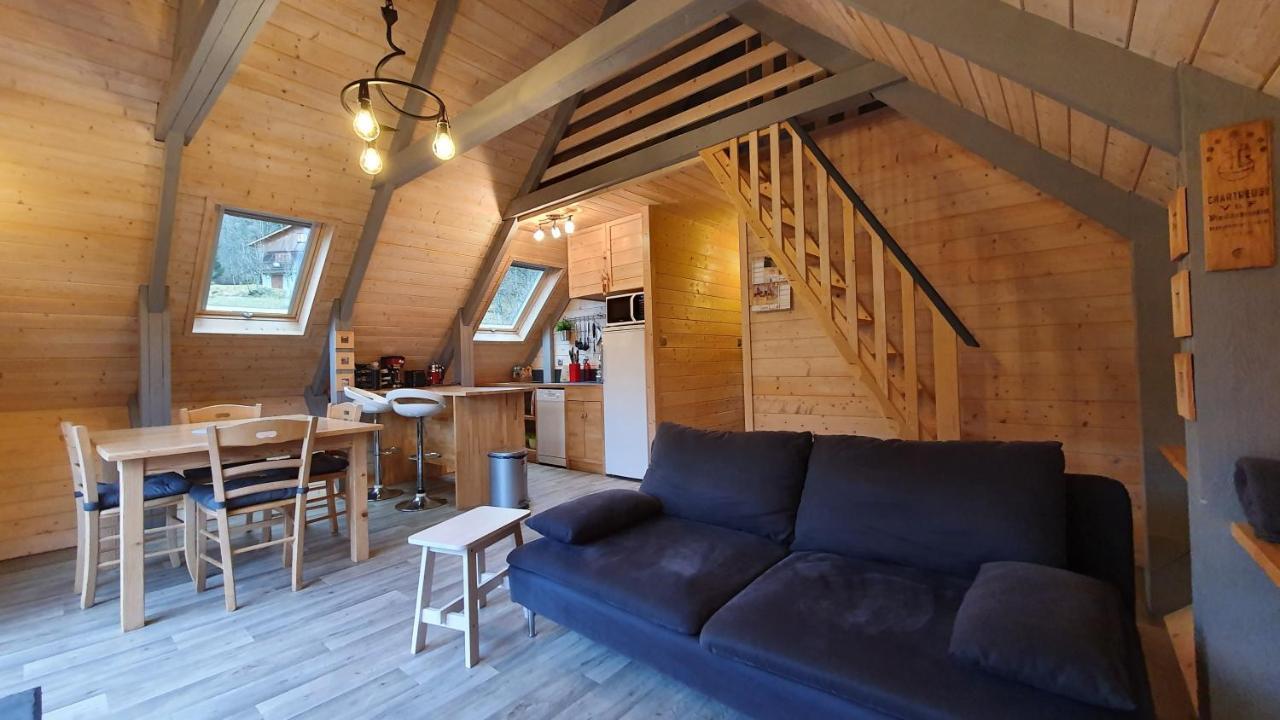 Вилла Le Frenola Saint-Pierre-d'Entremont  Экстерьер фото